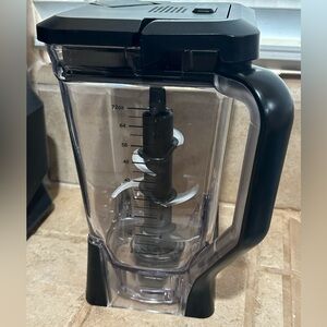 Ninja Black Blender Pitcher like new